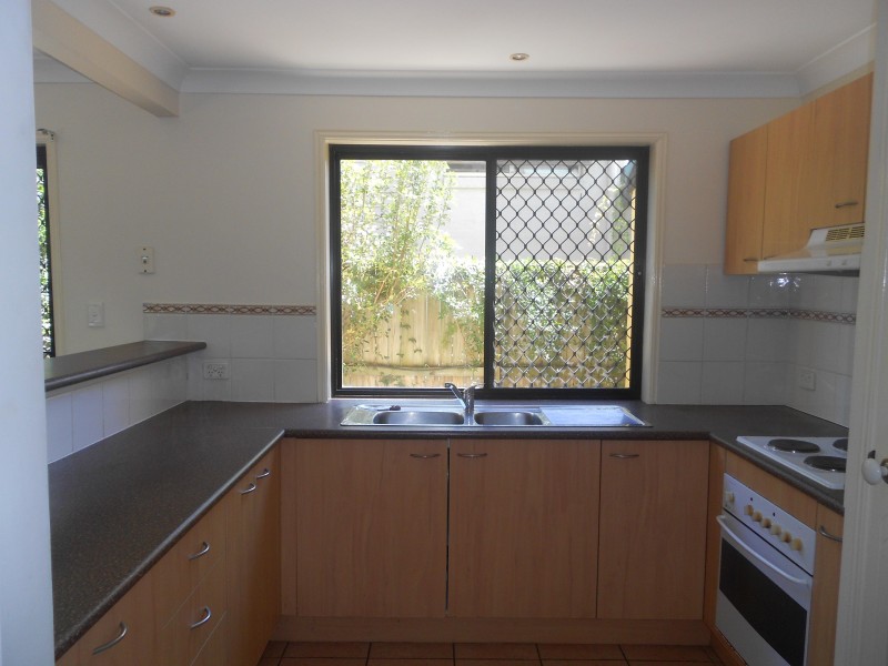 1/22 CARDROSS ST, Yeerongpilly QLD 4105