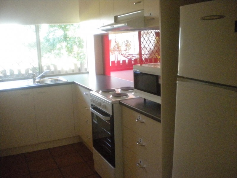 6B/240 CARMODY RD, St Lucia QLD 4067