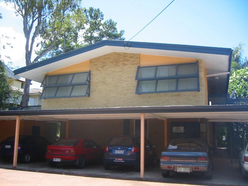2C/240 CARMODY ROAD, St Lucia QLD 4067