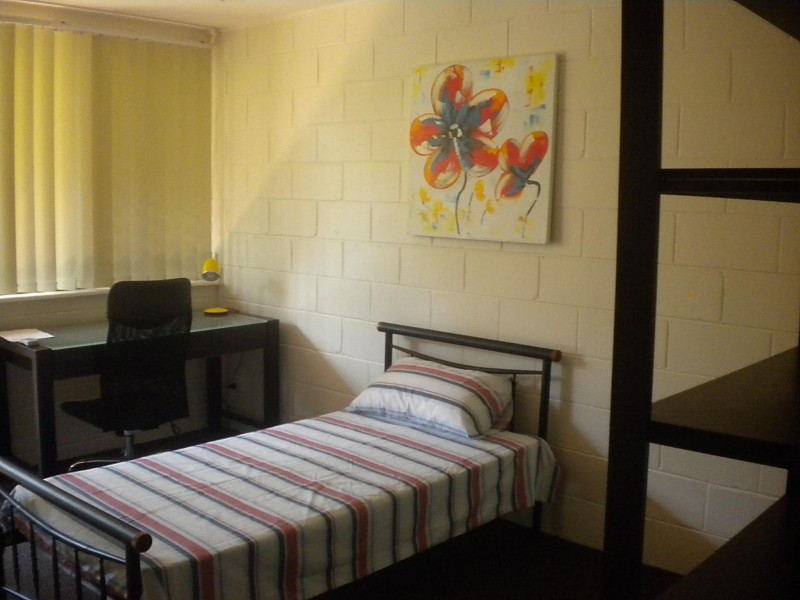 6D/240 Carmody Road, St Lucia QLD 4067