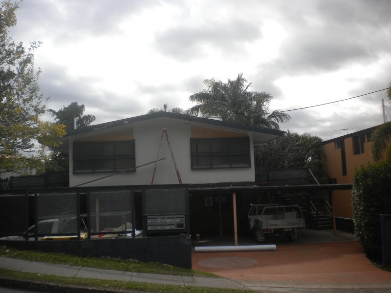 2B/240 CARMODY RD, St Lucia QLD 4067
