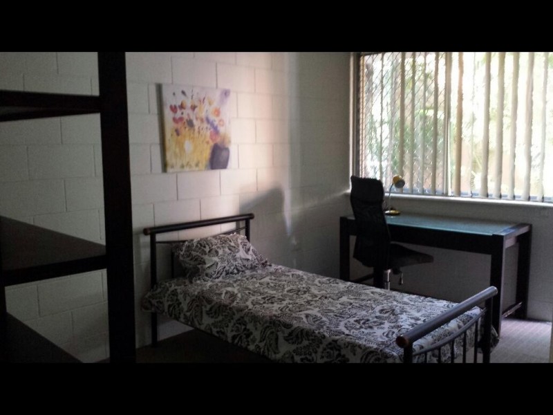 2C/240 CARMODY ROAD, St Lucia QLD 4067