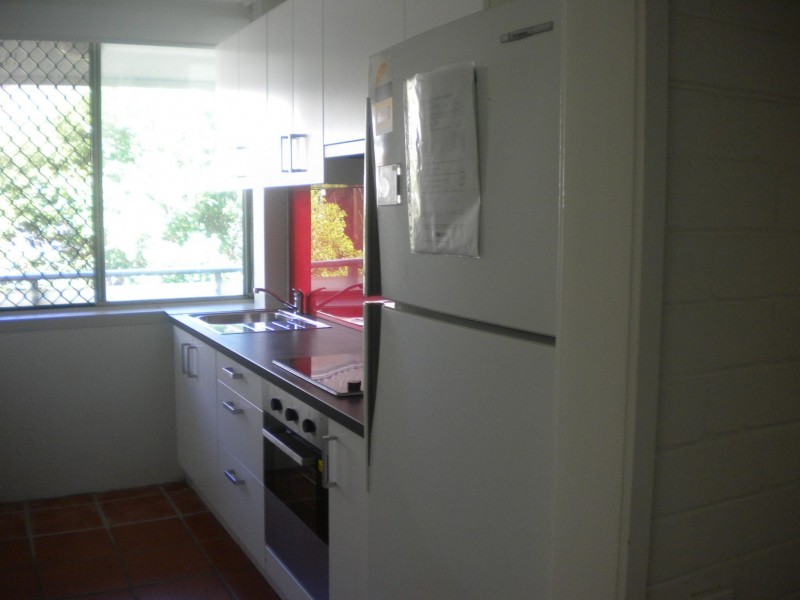 5B/240 CARMODY ROAD, St Lucia QLD 4067