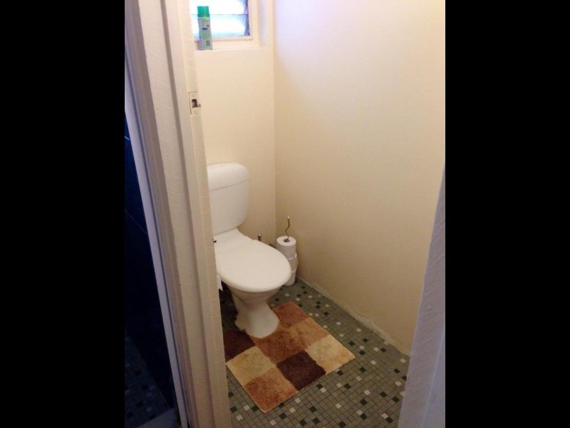 2/33 CENTRAL AVE, St Lucia QLD 4067