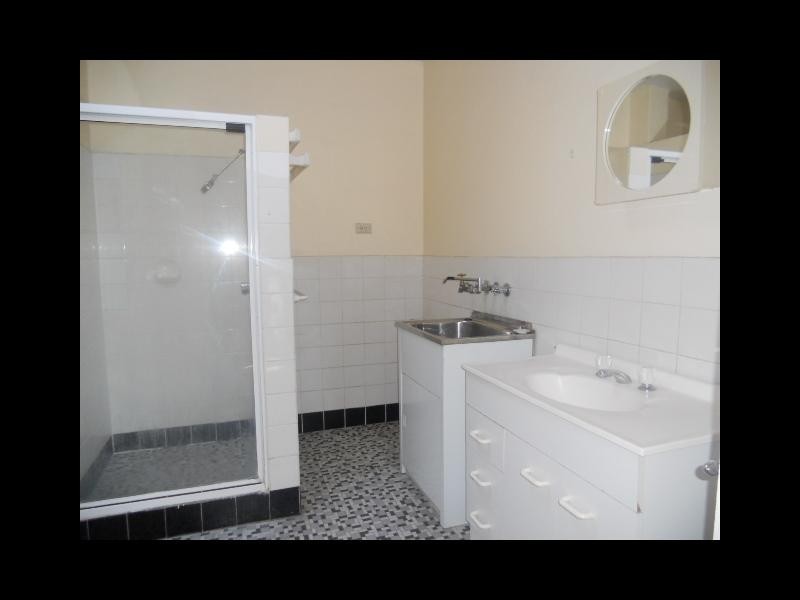 3/33 CENTRAL AVENUE, St Lucia QLD 4067