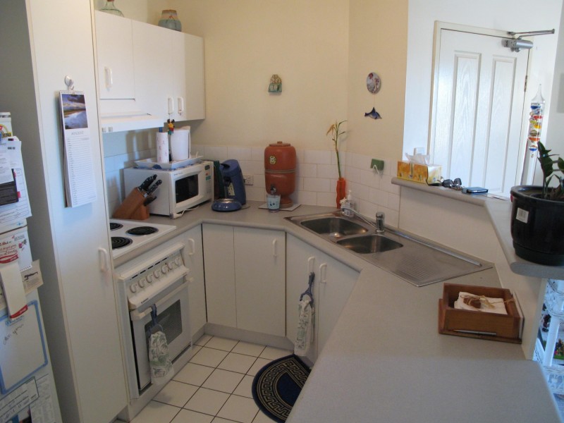 8/3 CENTRAL AVENUE, Sherwood QLD 4075