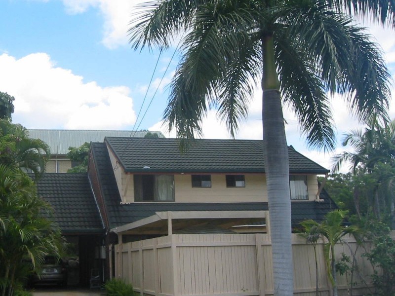 24 CHANTILLY ST, Chapel Hill QLD 4069