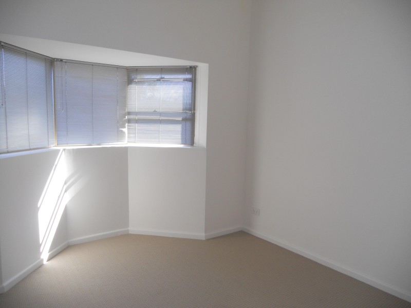 12/15 CLARENCE ROAD, Indooroopilly QLD 4068