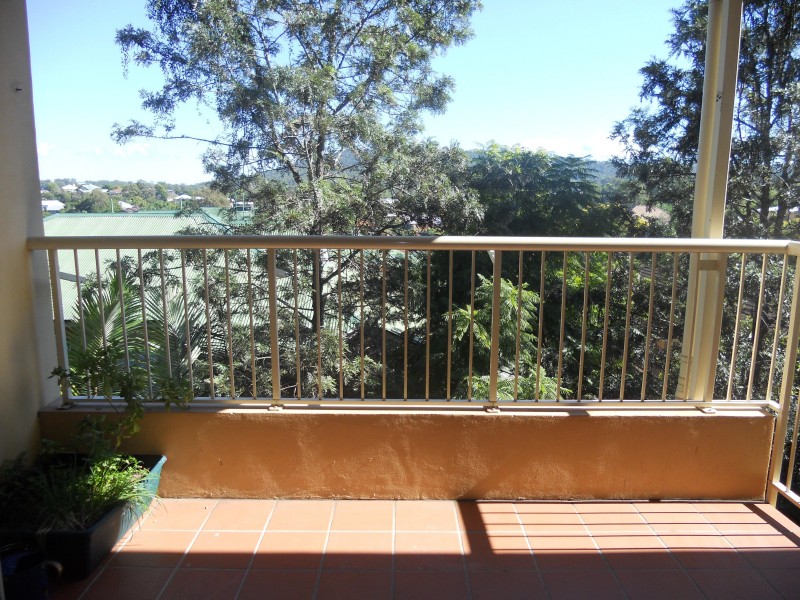 12/15 CLARENCE ROAD, Indooroopilly QLD 4068