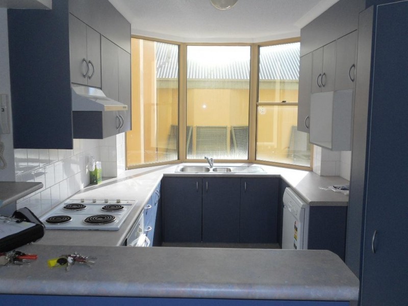 13/15 CLARENCE RD, Indooroopilly QLD 4068