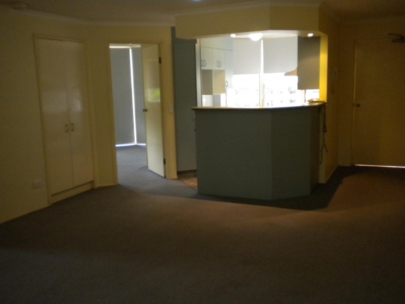 8/15 CLARENCE ROAD, Indooroopilly QLD 4068