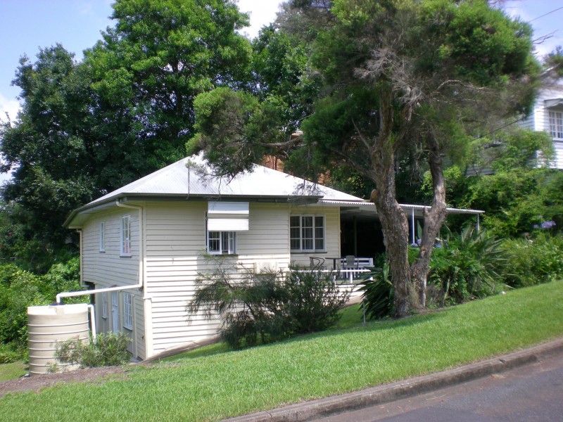 91 DEWAR TCE, Sherwood QLD 4075