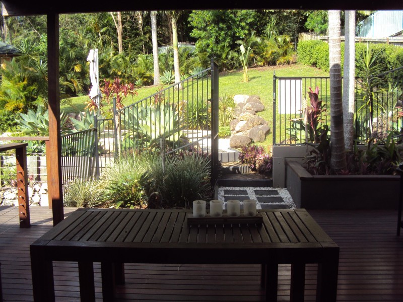 37 DUMBARTON DRIVE, Kenmore QLD 4069