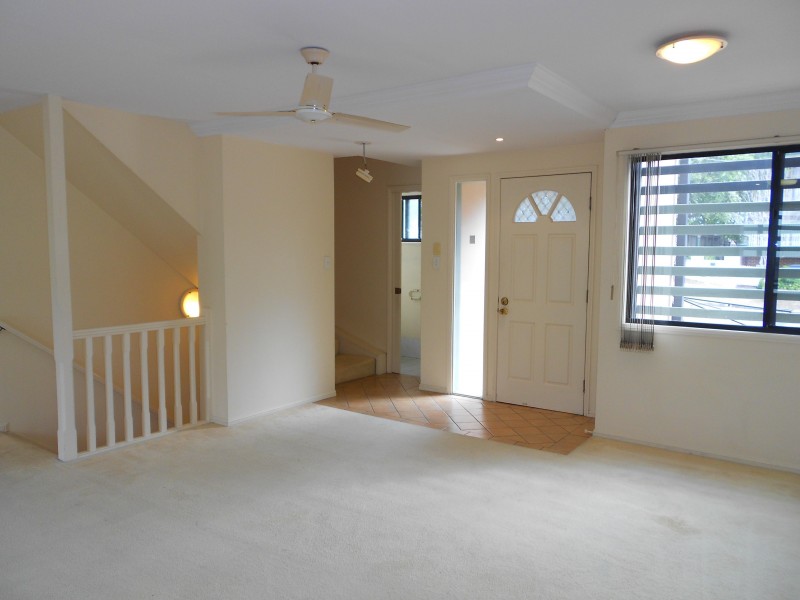 3/50 DURHAM  STREET, St Lucia QLD 4067