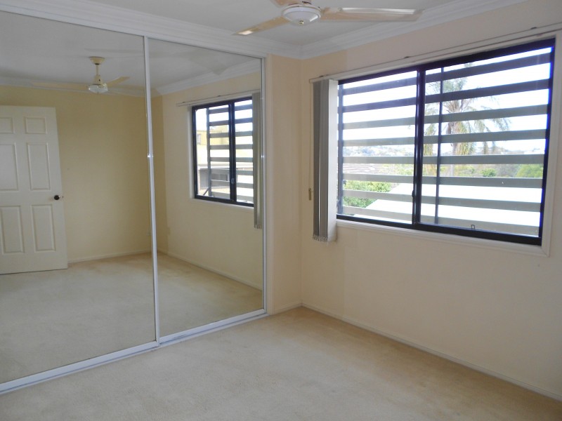 3/50 DURHAM  STREET, St Lucia QLD 4067