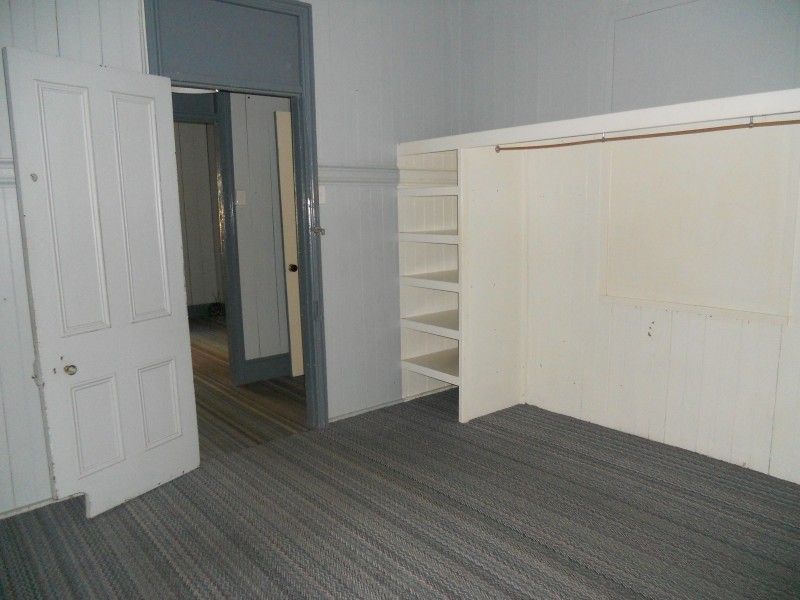 2/11 EMMA ST, Milton QLD 4064