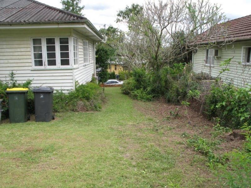 24 FIFTH AVENUE, St Lucia QLD 4067