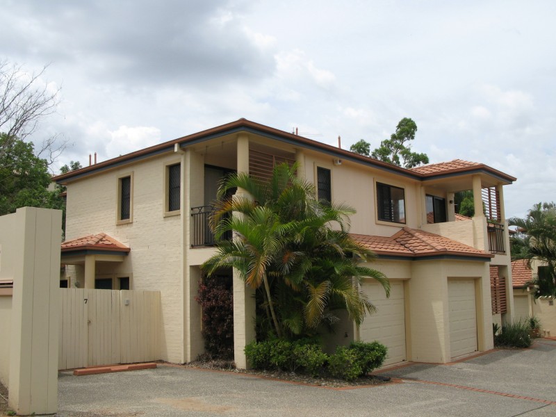 7/20-22 FINNEY ROAD, Indooroopilly QLD 4068