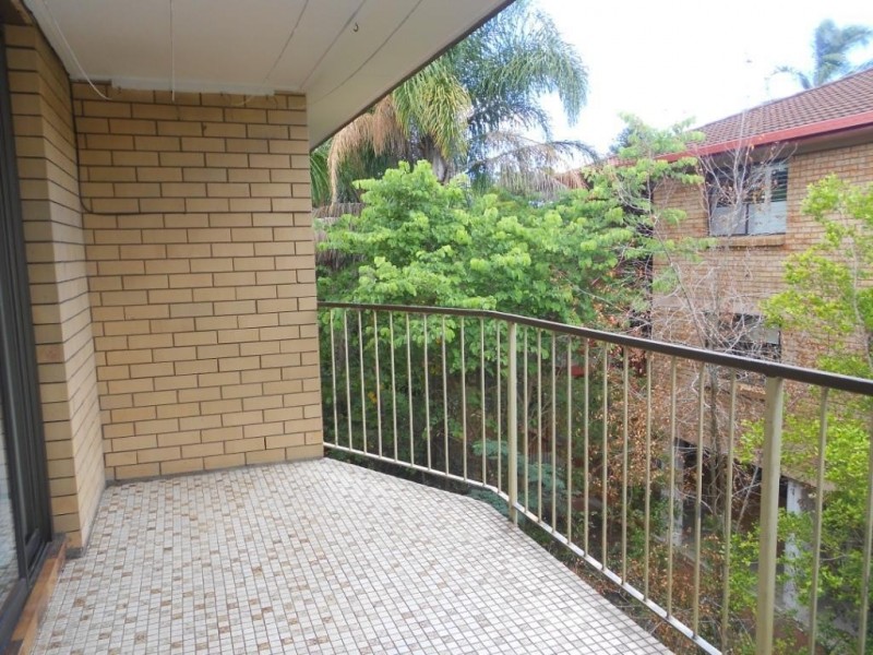 6/18 FOXTON STREET, Indooroopilly QLD 4068