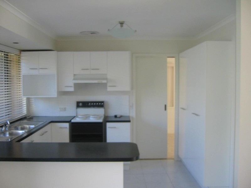 38 GLEN ROSS ROAD, Sinnamon Park QLD 4073
