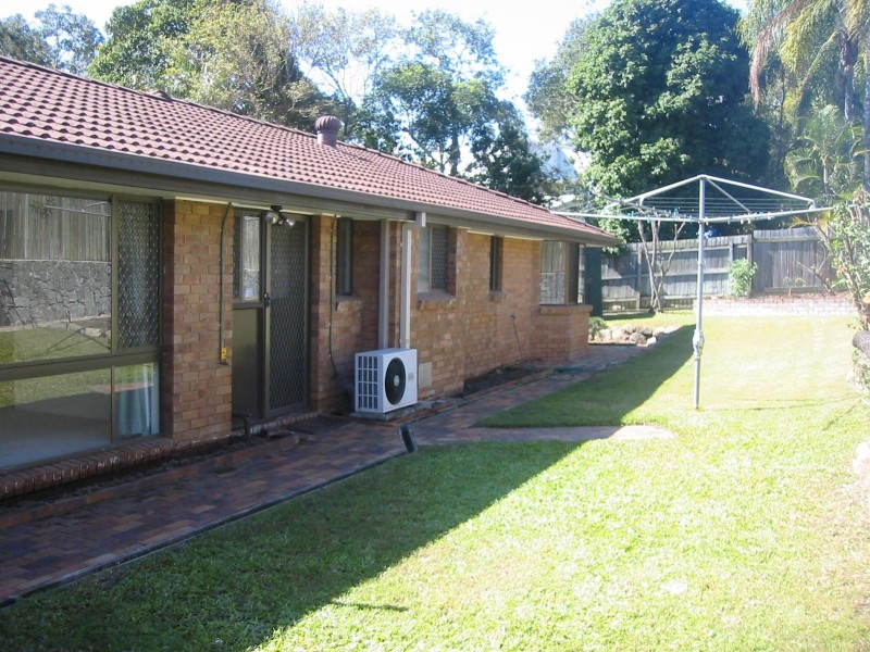 38 GLEN ROSS ROAD, Sinnamon Park QLD 4073