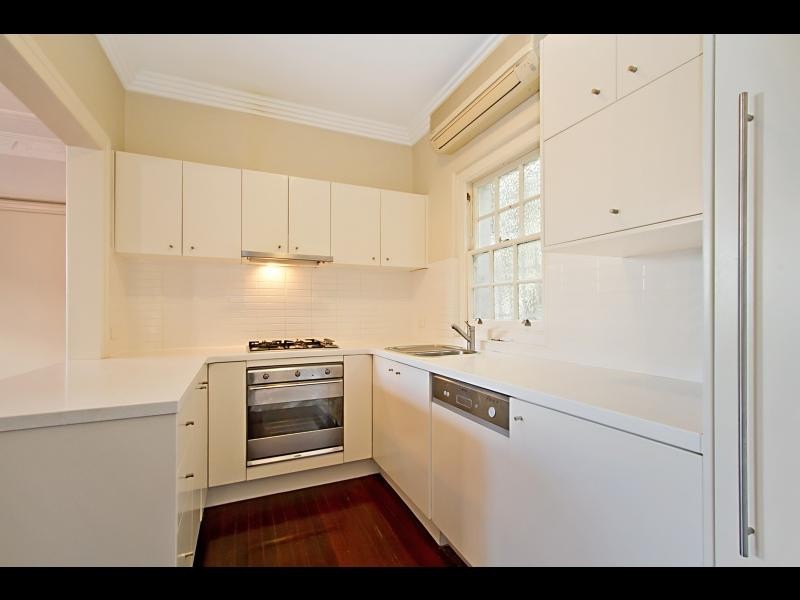 2/183 GREGORY TERRACE, Spring Hill QLD 4000
