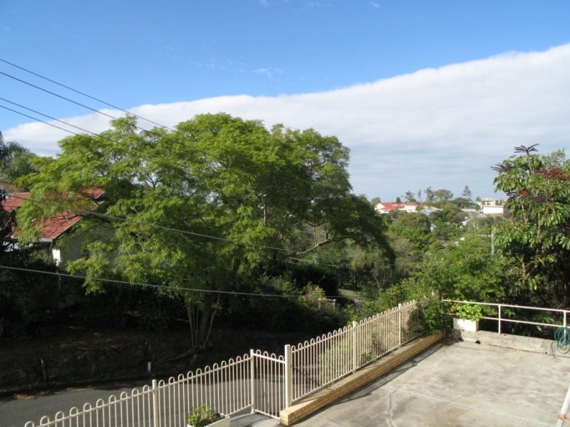 2/6 GREGORY, Toowong QLD 4066