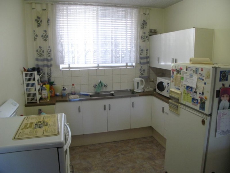 2/6 GREGORY, Toowong QLD 4066