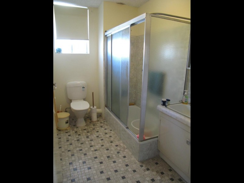 2/6 GREGORY, Toowong QLD 4066