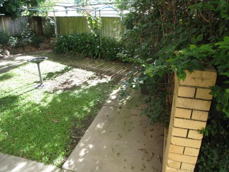 2/6 GREGORY, Toowong QLD 4066