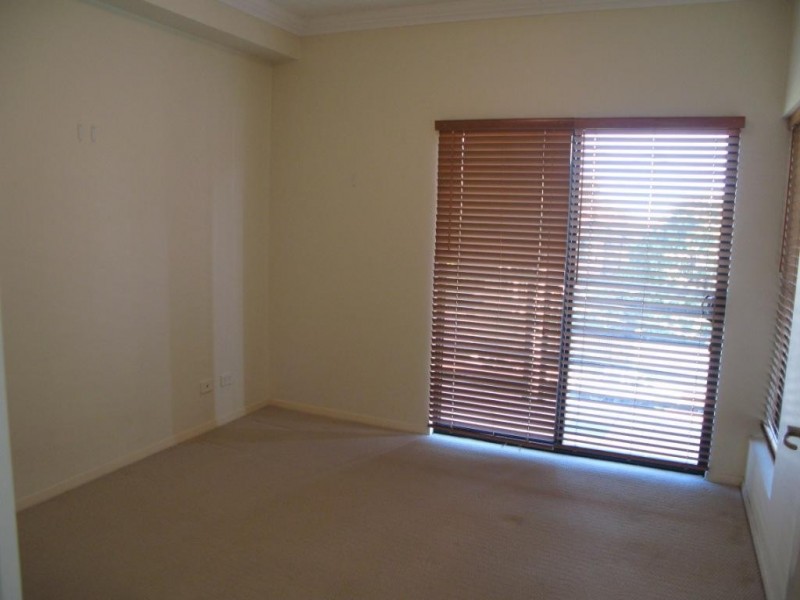 20/11 GROSVENOR ROAD, Indooroopilly QLD 4068