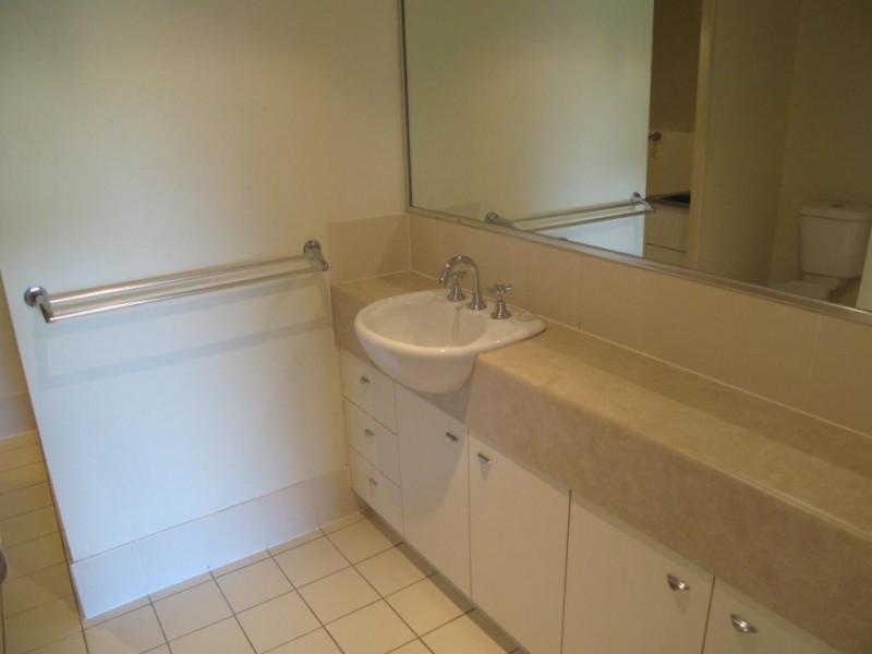 20/11 GROSVENOR ROAD, Indooroopilly QLD 4068