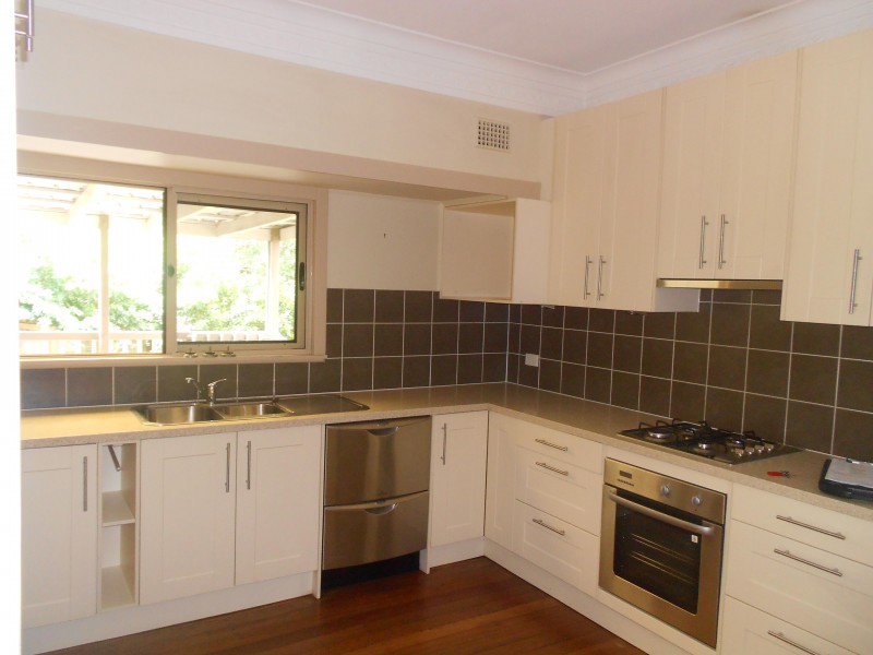 3 HEBE STREET, Bardon QLD 4065