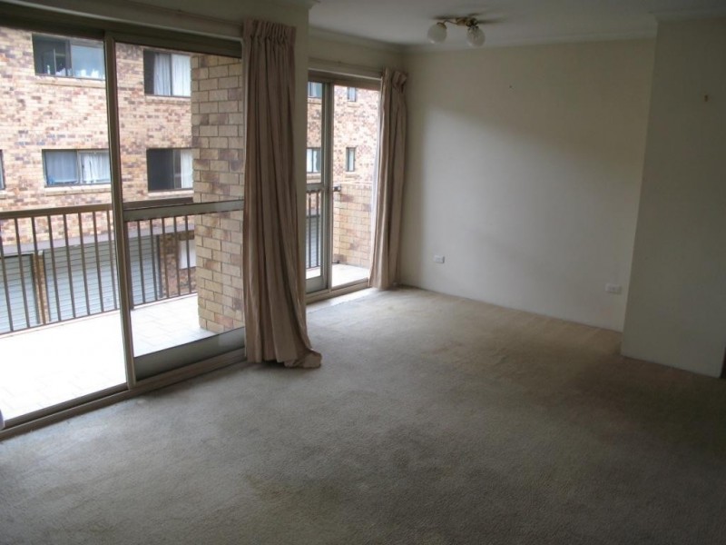 2/99 INDOOROOPILLY ROAD, Taringa QLD 4068