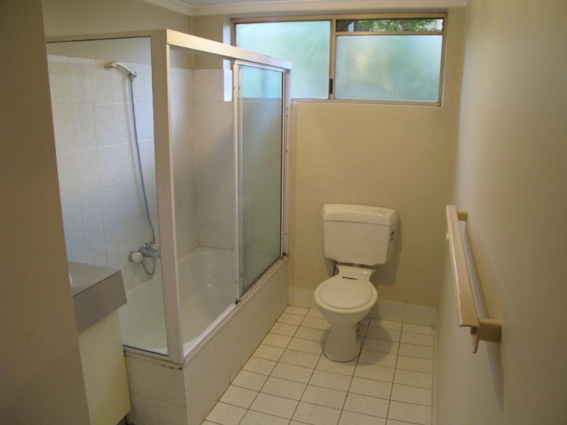 2/99 INDOOROOPILLY ROAD, Taringa QLD 4068