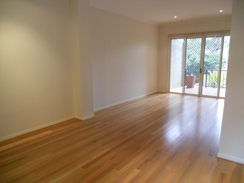 1/11 INDOOROOPILLY RD, Taringa QLD 4068