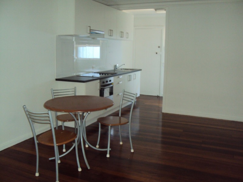 2/198 INDOOROOPILLY RD, Taringa QLD 4068