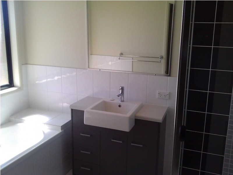 17 JARRAH ST, Moggill QLD 4070