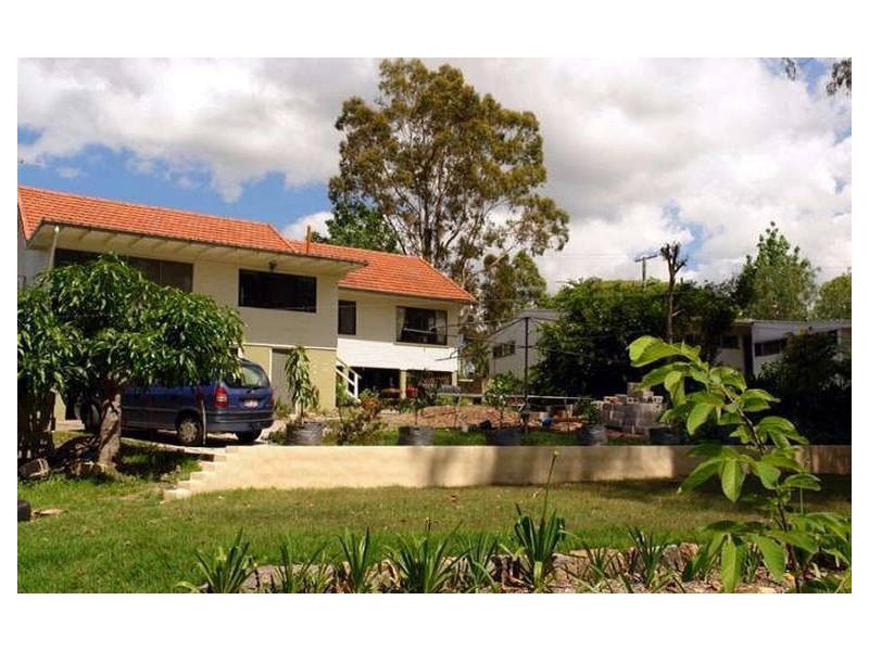 24 KENMORE ROAD, Kenmore QLD 4069