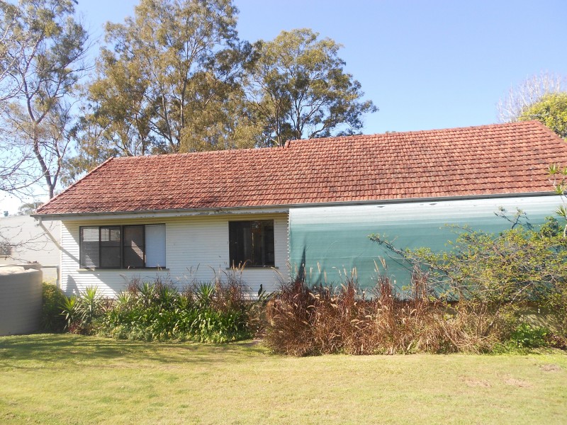24 KENMORE ROAD, Kenmore QLD 4069