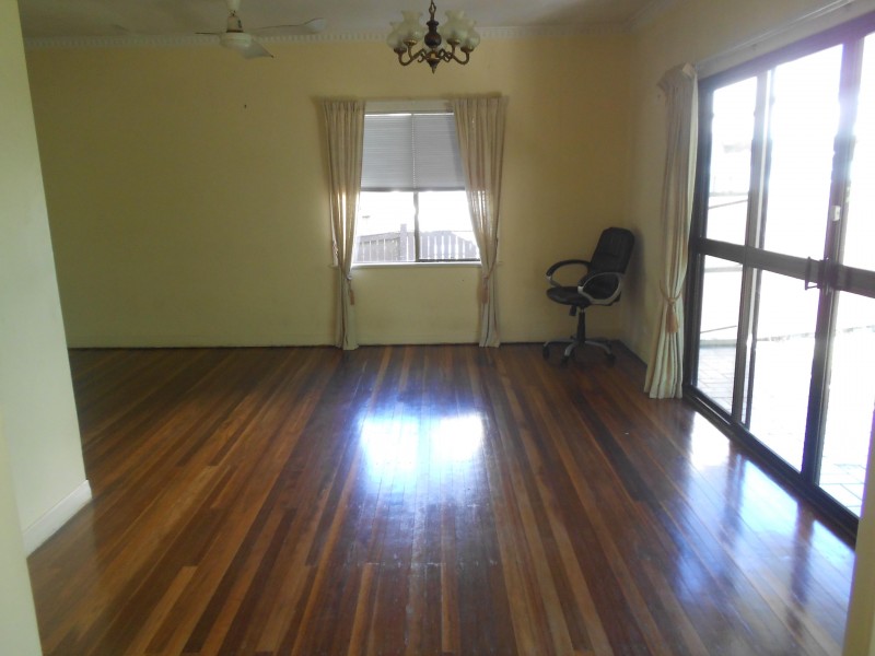 24 KENMORE ROAD, Kenmore QLD 4069