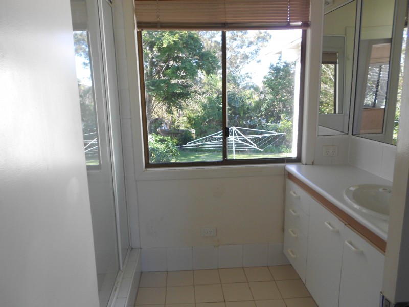 24 KENMORE ROAD, Kenmore QLD 4069