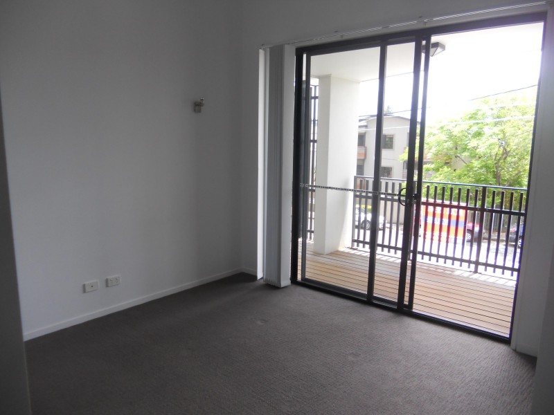 1/53 LAMBERT ROAD, Indooroopilly QLD 4068