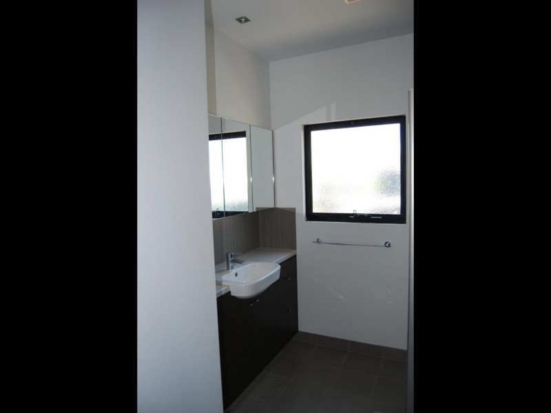4/53 LAMBERT RD, Indooroopilly QLD 4068