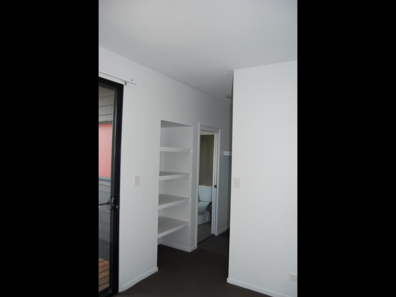 4/53 LAMBERT RD, Indooroopilly QLD 4068