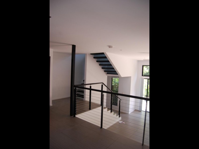 4/53 LAMBERT RD, Indooroopilly QLD 4068