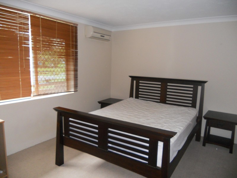 1/30 LANG PDE, Auchenflower QLD 4066