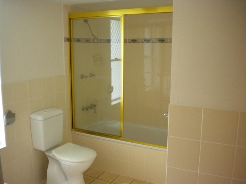 4/16 LISSNER ST, Toowong QLD 4066