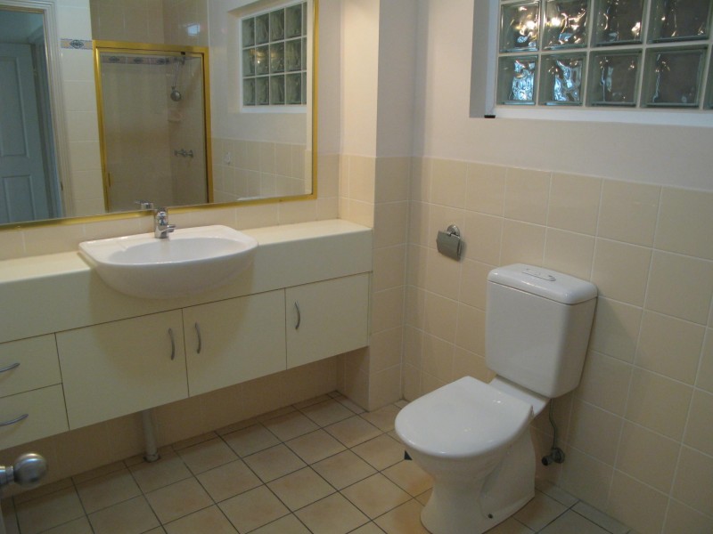 5/16 LISSNER ST, Toowong QLD 4066