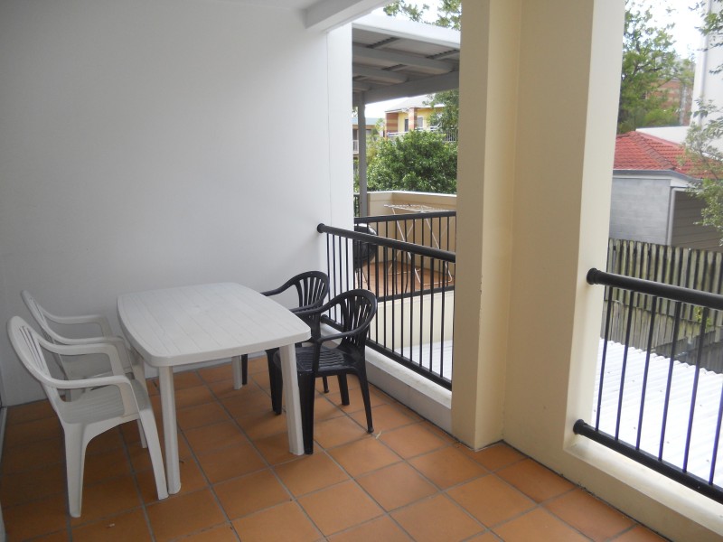 8/32-36 LISSNER ST, Toowong QLD 4066